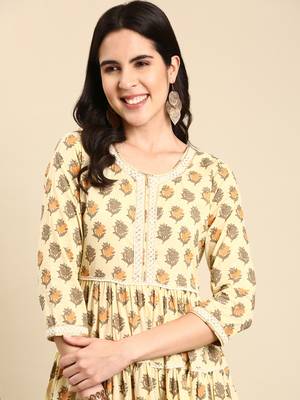 women's calf length scoop neck cream ethnic motifs anarkali kurta 2