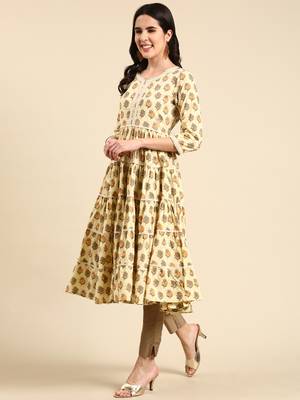 women's calf length scoop neck cream ethnic motifs anarkali kurta 5