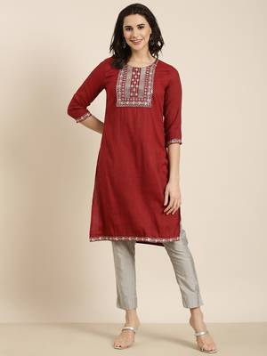 women's knee length round neck maroon solid straight kurta 5