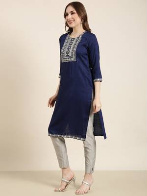 women's knee length round neck navy blue solid straight kurta 3