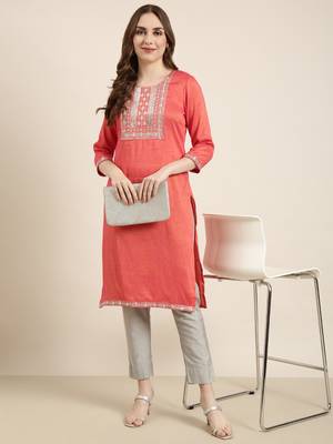 women's knee length round neck peach solid straight kurta 1