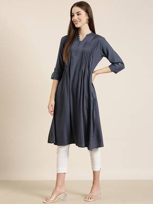 women's calf length mandarin collar grey solid a-line kurta 4