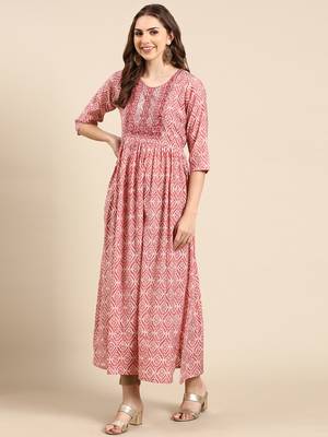 women's ankle length scoop neck mauve ethnic motifs anarkali kurta 4