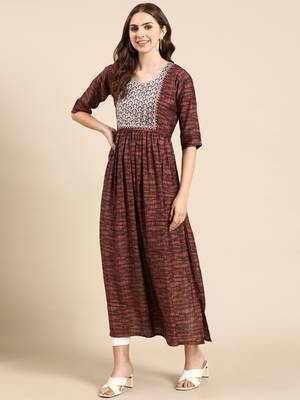 women's calf length scoop neck rust embellished anarkali kurta 4