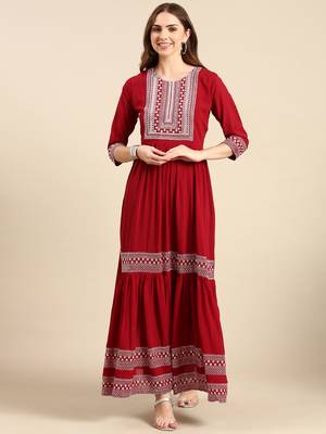 women's ankle length round neck maroon embellished anarkali kurta 2