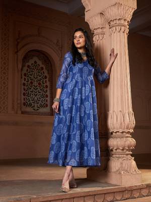 Blue Chanderi Paisley Long Anarkali Kurta 1