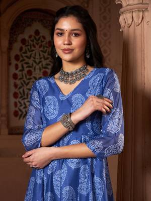 Blue Chanderi Paisley Long Anarkali Kurta 3