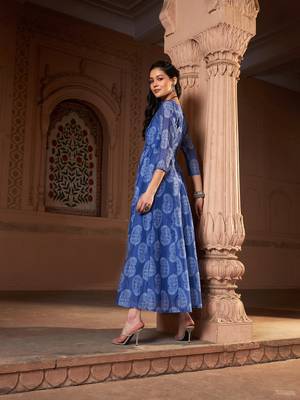 Blue Chanderi Paisley Long Anarkali Kurta 4