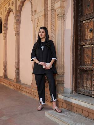 Black Lace Detail Short Kurti With Palazzos 4