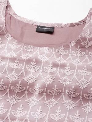 women's calf length round neck mauve embellished straight kurta 3