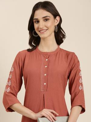 women's calf length round neck pink solid straight kurta 1