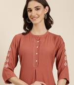 women's calf length round neck pink solid straight kurta