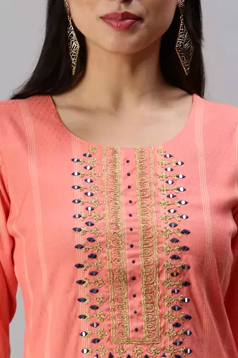 women's calf length round neck pink striped straight kurta