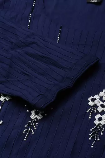 Showoff women's knee length round neck navy blue woven design straight kurta