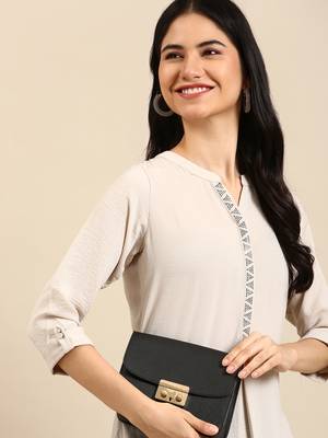 women's calf length mandarin collar off white solid straight kurta 1