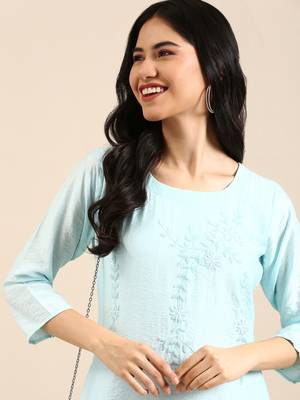 Showoff women's calf length round neck blue solid straight kurta 1