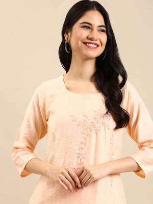 women's calf length round neck peach solid straight kurta 2