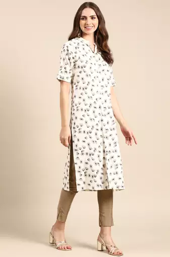 Showoff women's knee length mandarin collar off white geometric straight kurta