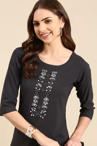 women's calf length round neck grey solid straight kurta