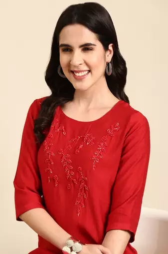 women's calf length scoop neck red embellished straight kurta