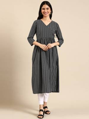 women's calf length v-neck navy blue chevron a-line kurta 4