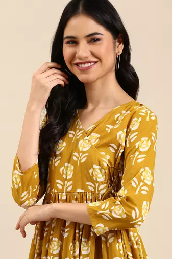 Showoff women's calf length v-neck mustard floral a-line kurta