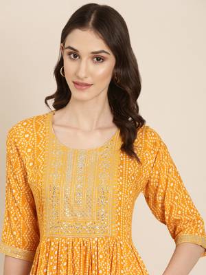Showoff women's ankle length round neck mustard bandhani anarkali kurta 2