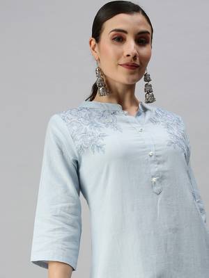 women's calf length mandarin collar blue floral straight kurta 2