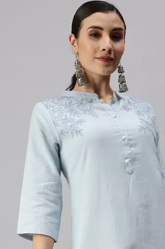 women's calf length mandarin collar blue floral straight kurta