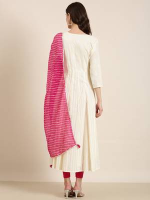 women's ankle length round neck cream floral anarkali kurta comes with duppatta 5