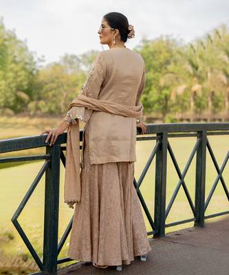 Rose gold tissue embroidered gharara set 4