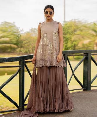 Silver tissue embroidered gharara set 3