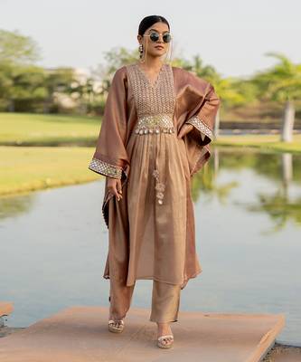Rose gold tissue embroidered kaftan pant set 2