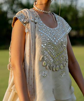Gold tissue embroidered peplum top flared pant set 5