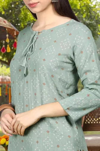 women green cotton geometric printed straight kurta