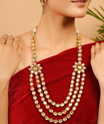 Two layered kundan flower embossed necklace set 3