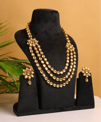 Two layered kundan flower embossed necklace set 5