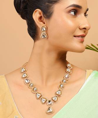 Gold toned  kundan polki necklace set 2