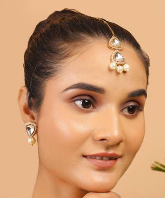 Handcrafted kundan polki earrings & maang tikka set 1