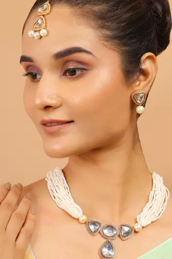 Pearl beaded kundan polki necklace with earrings & maang tikka
