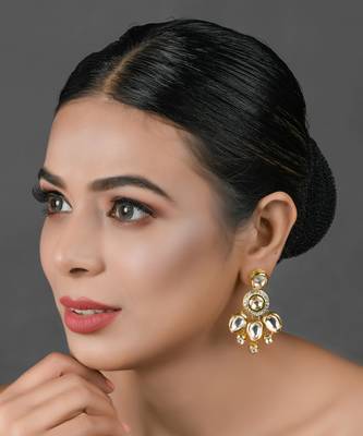 Handcrafted kundan earrings 1