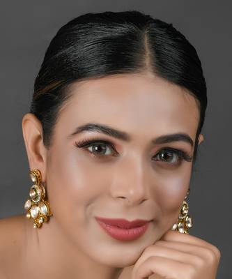 Handcrafted kundan earrings 2
