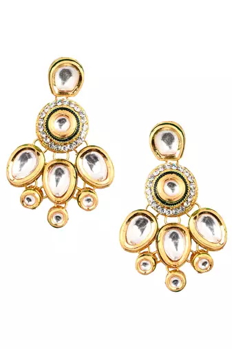Handcrafted kundan earrings