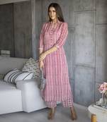 Women's Pink Pure Muslin Heavy Digital Printed Kurta Pant Set