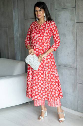 Women's Red Pure Muslin Heavy Digital Printed Kurta Pant Set