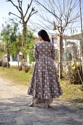 Women's Coffee Cotton Silk Heavy Digital Printed Kurta Plazo Set 4