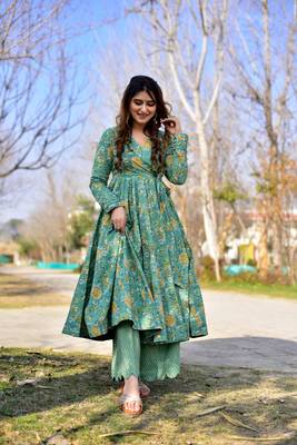 Women's Sea Green Cotton Silk Heavy Digital Printed Kurta Plazo Set 1