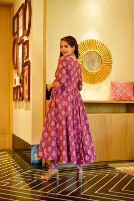 Women's Purple Cotton Silk Heavy Digital Printed Kurta Pant Set 4
