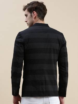 SHOWOFF Men's Notched Lapel Printed Black Single-Breasted Blazer 4
