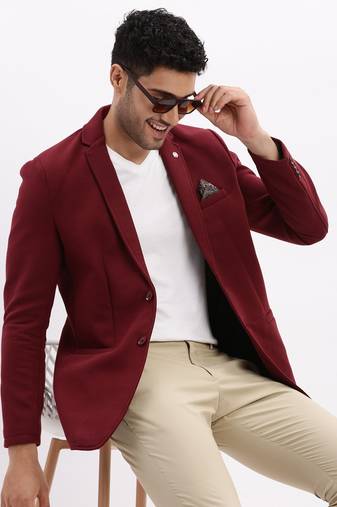Men's Solid Notched Lapel Maroon Single Breasted Blazer